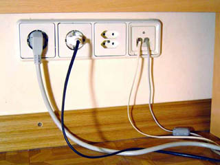 Розетки и выключатели в квартире: устройство, замена, перенос, схемы подключения